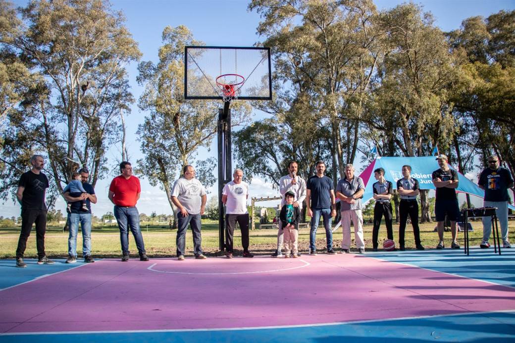 Petrecca inauguró una cancha de básquet 3x3 en el Parque Borchex | Gobierno  de Junín